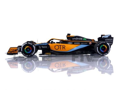 Daniel Ricciardo 2022 McLaren MCL36 1:18 By Spark w/Display Case
